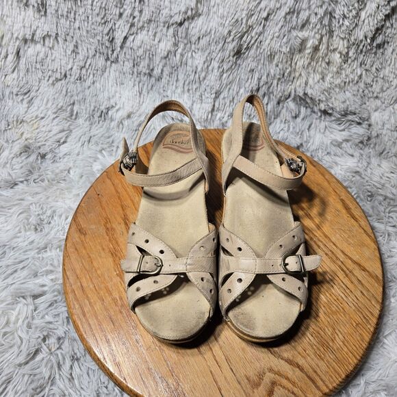 Dansko Women 9.5-10 EU 40 Scarlett Beige Leather Chunky Block Heel Buckle Sandal - Picture 1 of 10